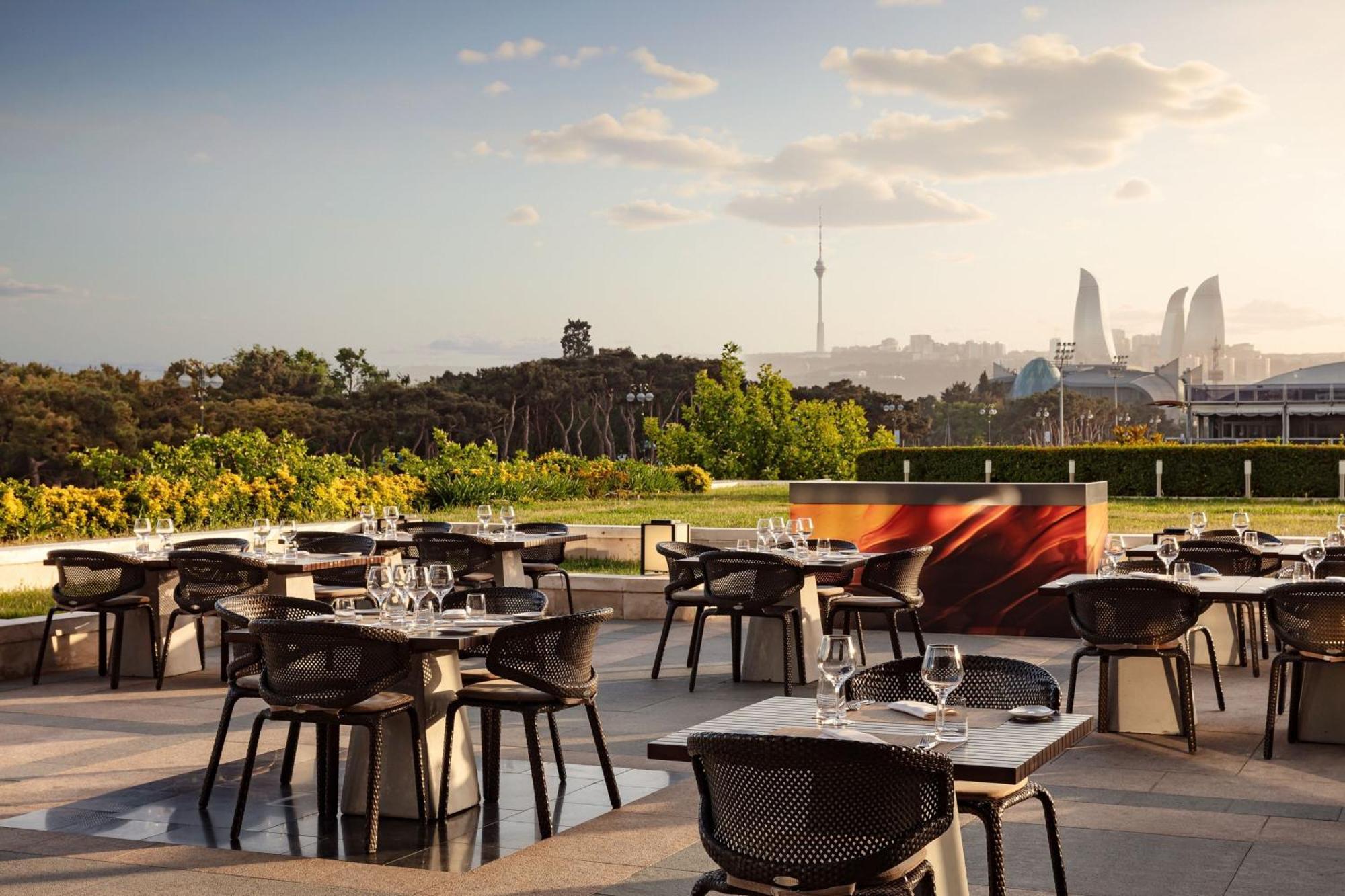 Jw Marriott Absheron Baku Hotel Zewnętrze zdjęcie View from the restaurant