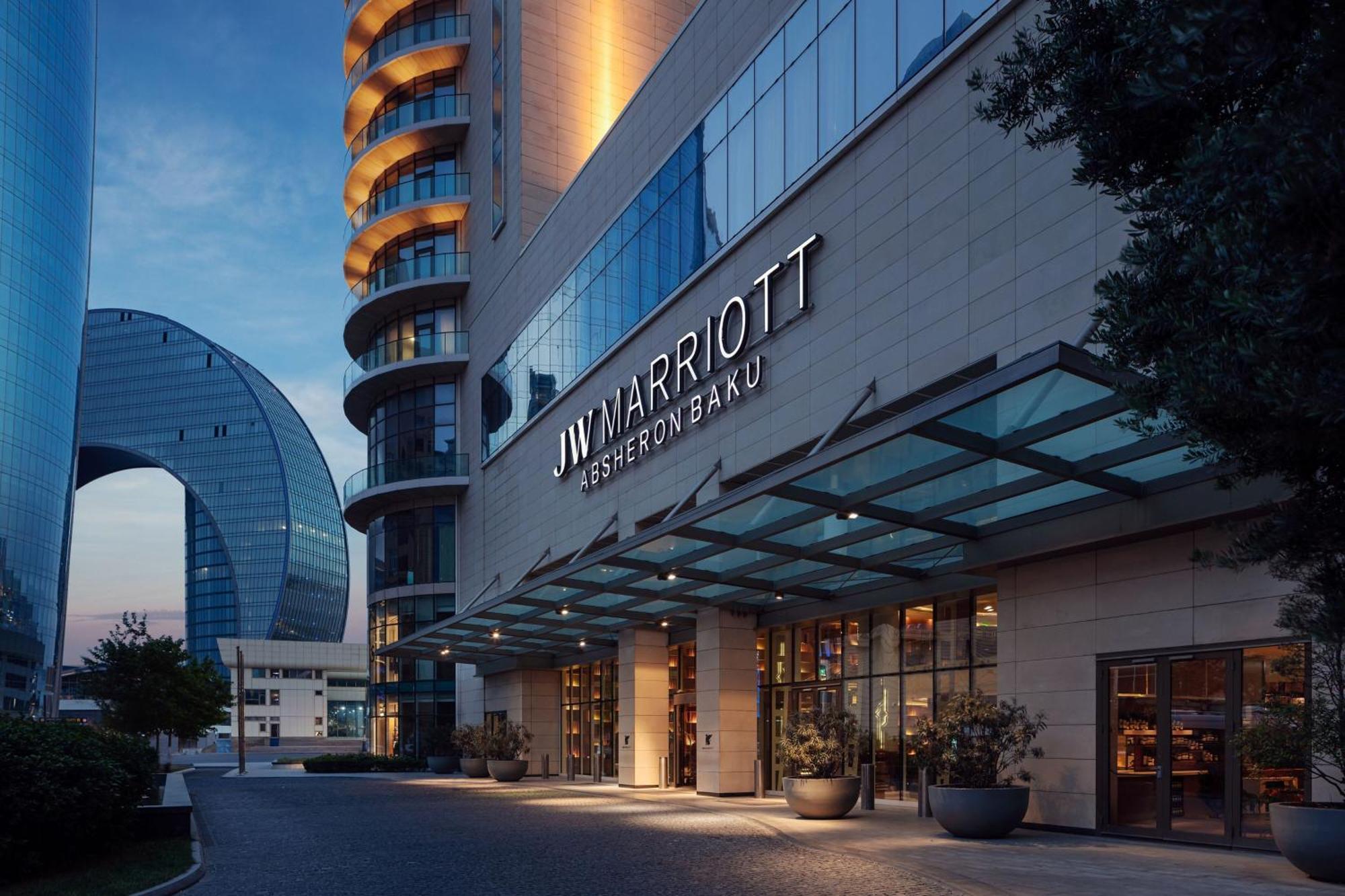 Jw Marriott Absheron Baku Hotel Zewnętrze zdjęcie JW Marriott Baku