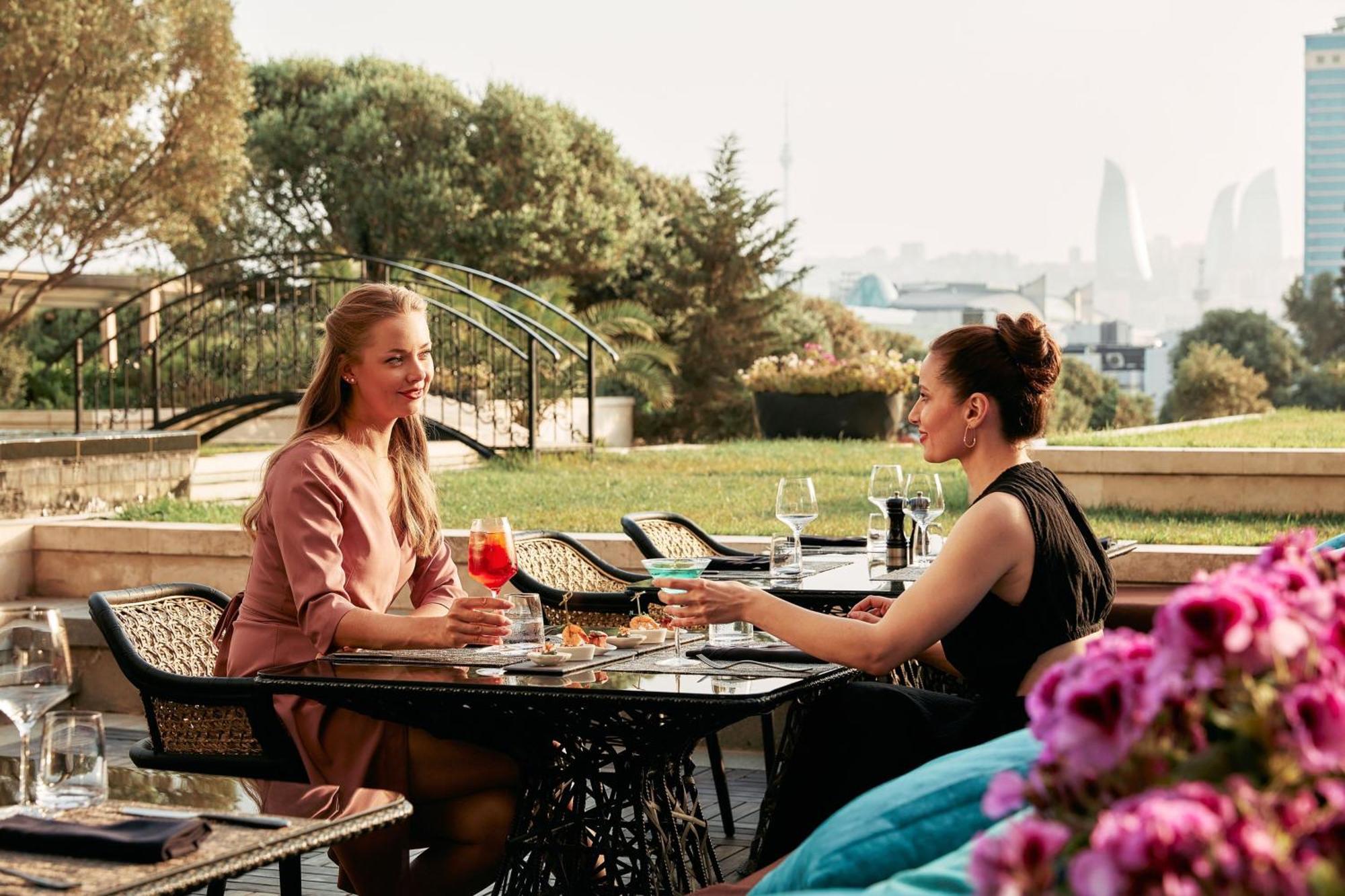 Jw Marriott Absheron Baku Hotel Zewnętrze zdjęcie The Terrace at the InterContinental Vienna