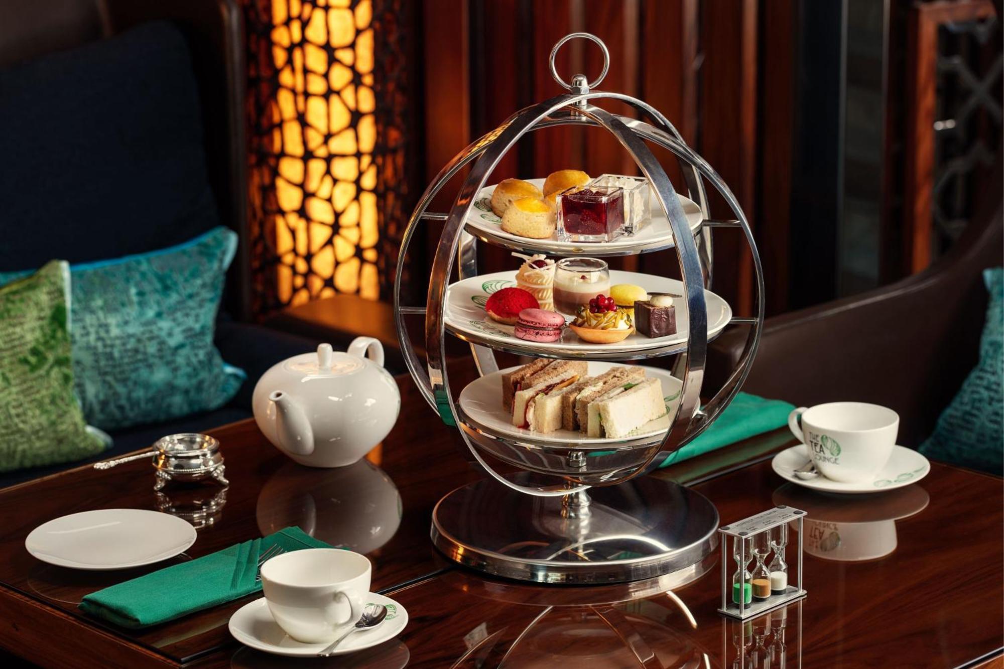 Jw Marriott Absheron Baku Hotel Zewnętrze zdjęcie Afternoon tea at the Emirates Palace Hotel, Abu Dhabi